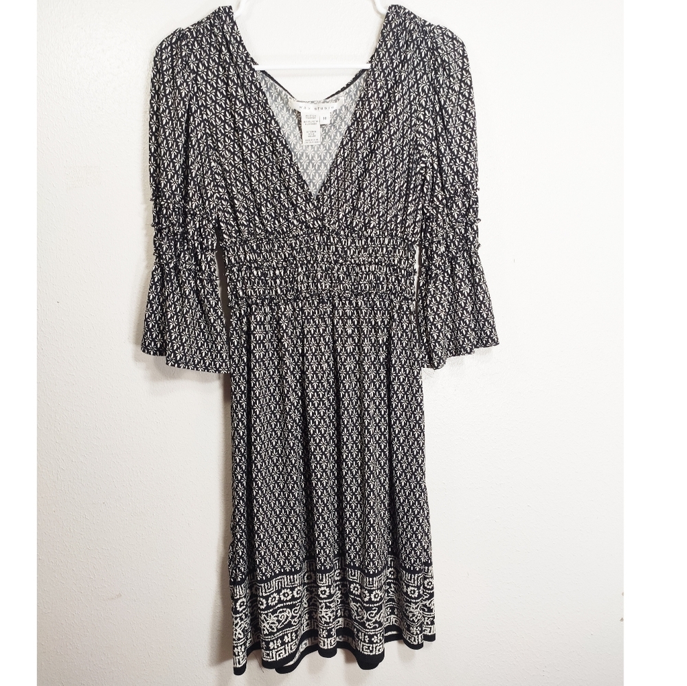 Max Studio | Black and Ivory Longsleeve Dress